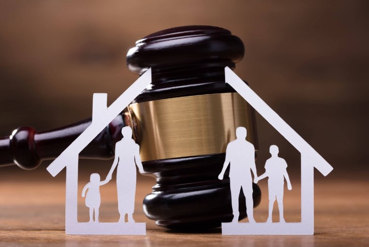 The Benefits of Choosing a Divorce Lawyer Nearby